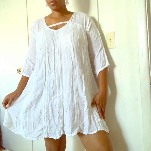 White Bohemian shirt-dress. Linen-like fabric. - Picture 1 of 4